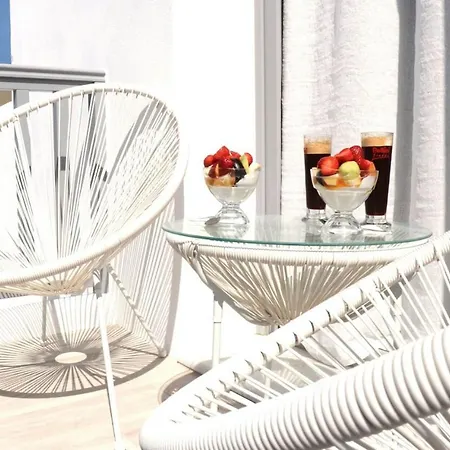 Thalia With Hot Tub And Sea View Apartman *